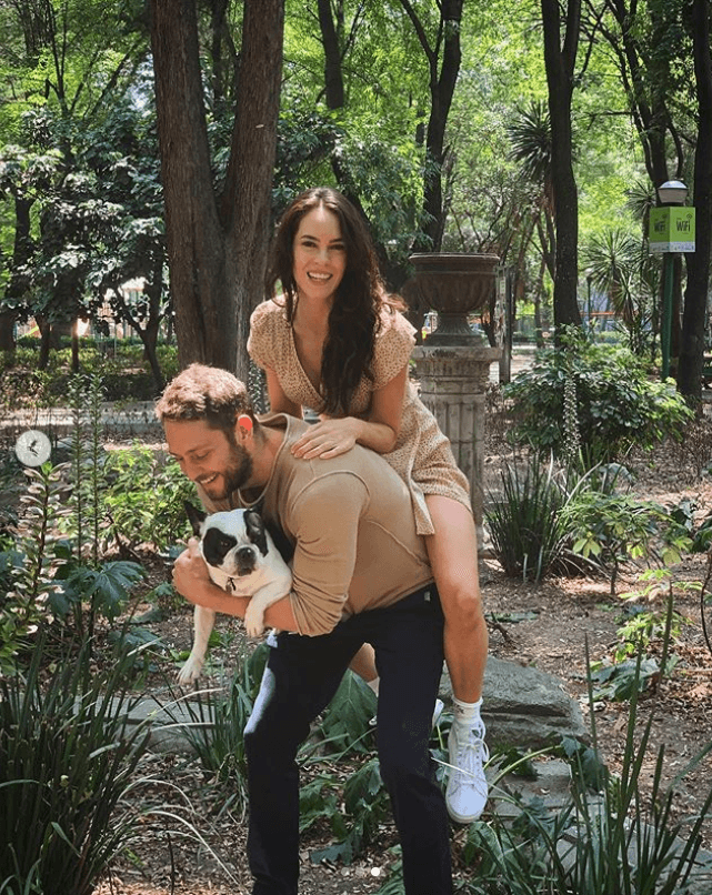 Ella compartió la misma publicación y respondió con más corazones para Uckermann.