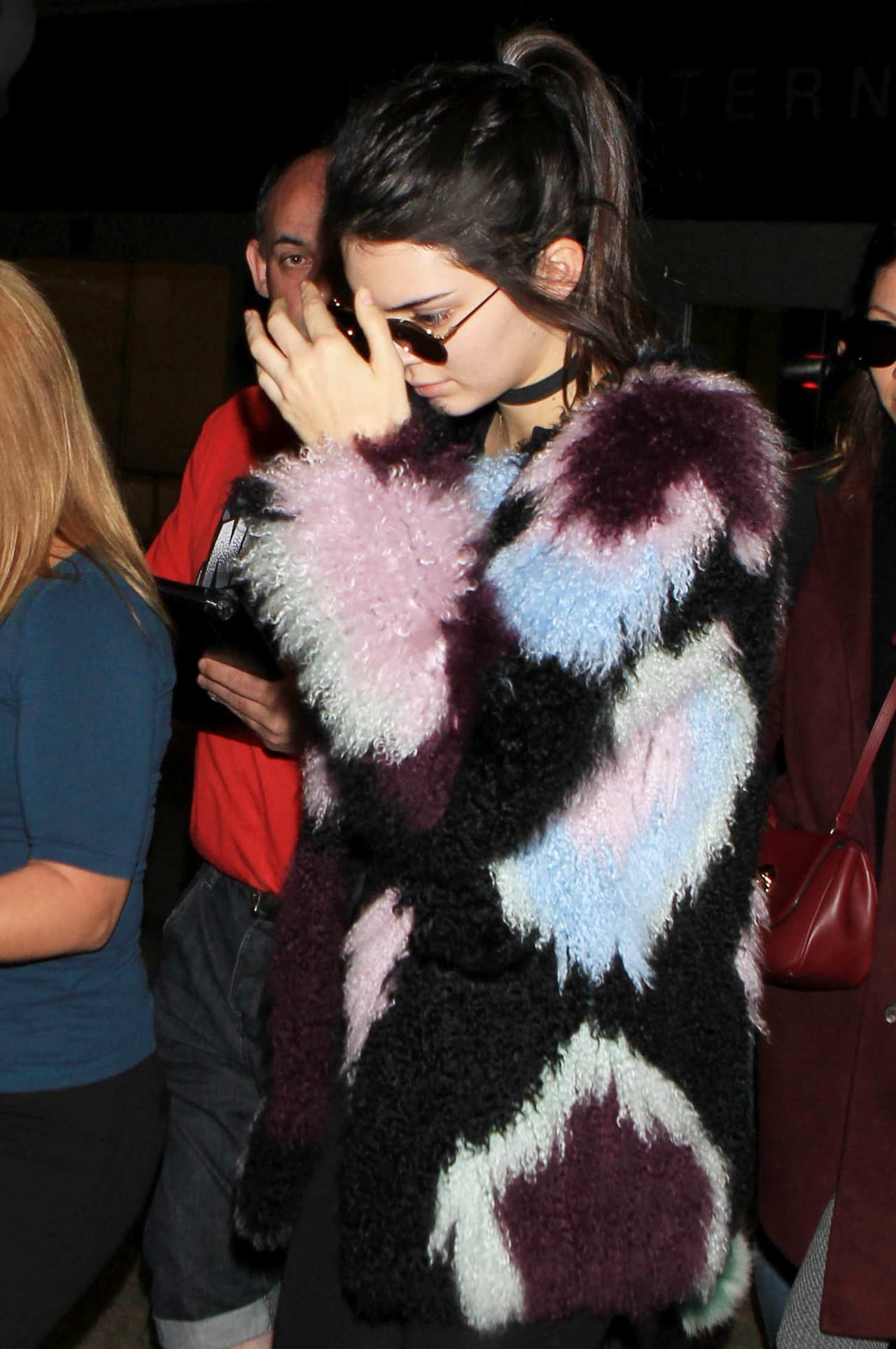 El invierno esta hecho para abrigarnos, y por eso, la moda nos tiene excelentes opciones para hacerlo con mucho glamour.