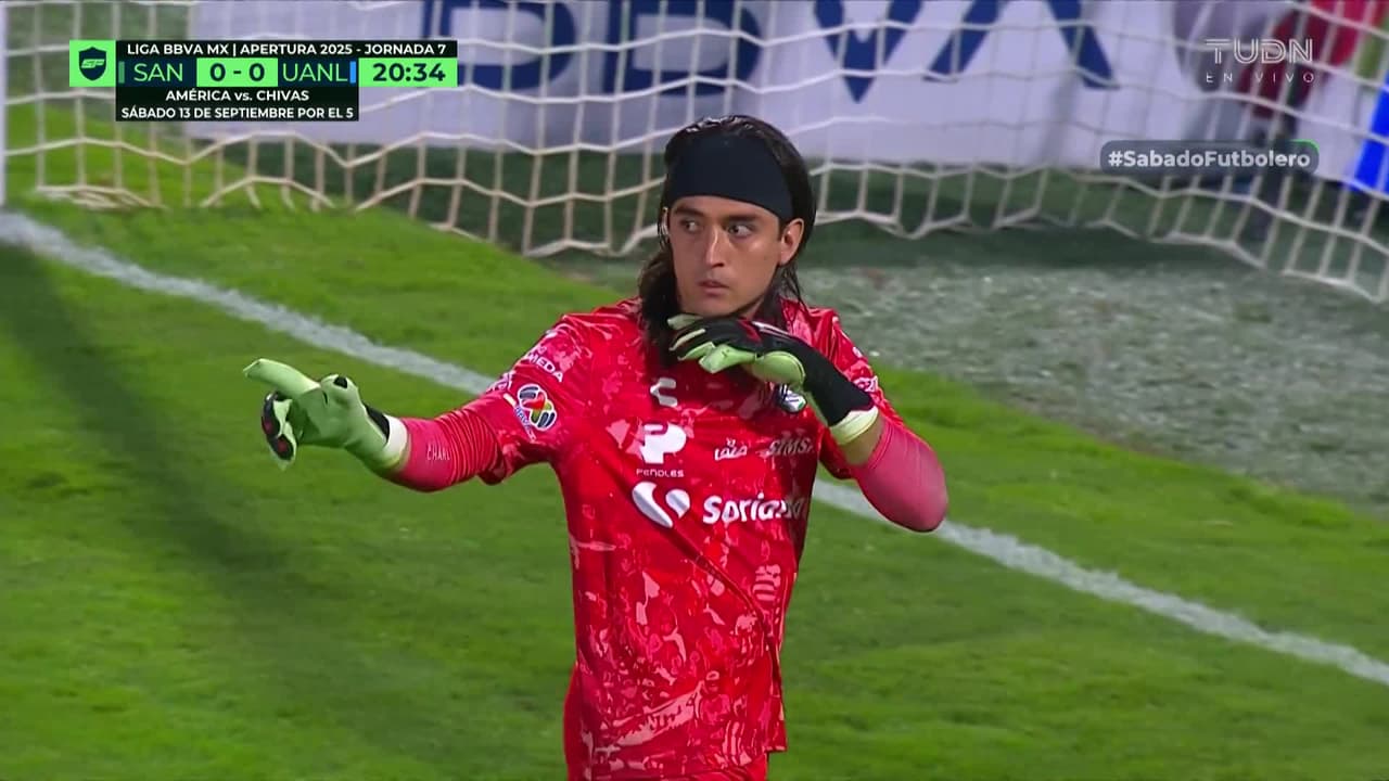 ¡Acevedo es un héroe! ¡El arquero de los Guerreros ataja el penal de Correa!