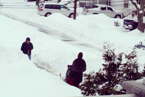 Liz Flores tomo esta fotografía y la mandó junto con el mensaje: "Un pie en NJ, alguien quiere un helado?"