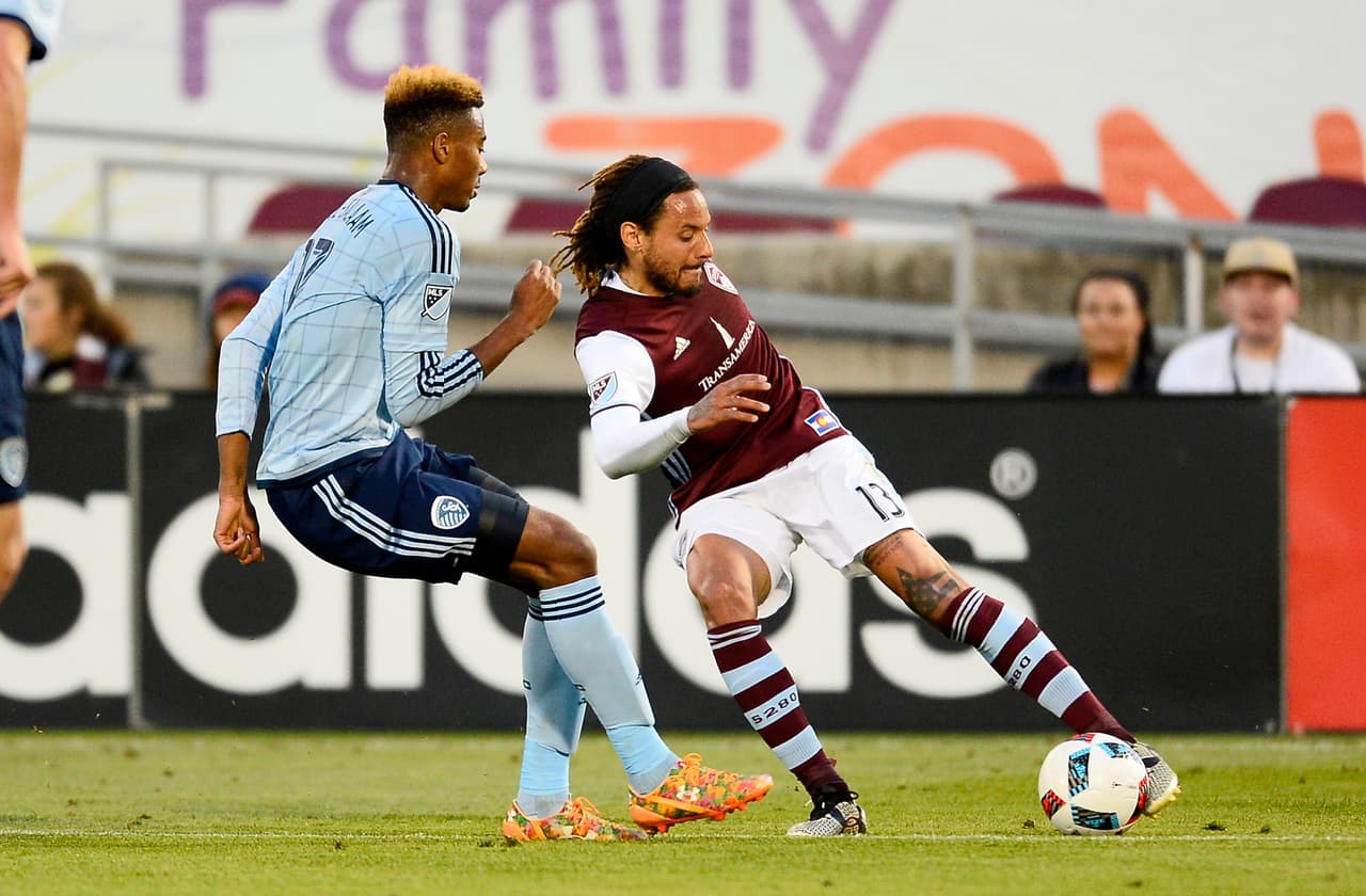 Dillon Serna lideró triunfo de Colorado Rapids 1-0 sobre Sporting KC 