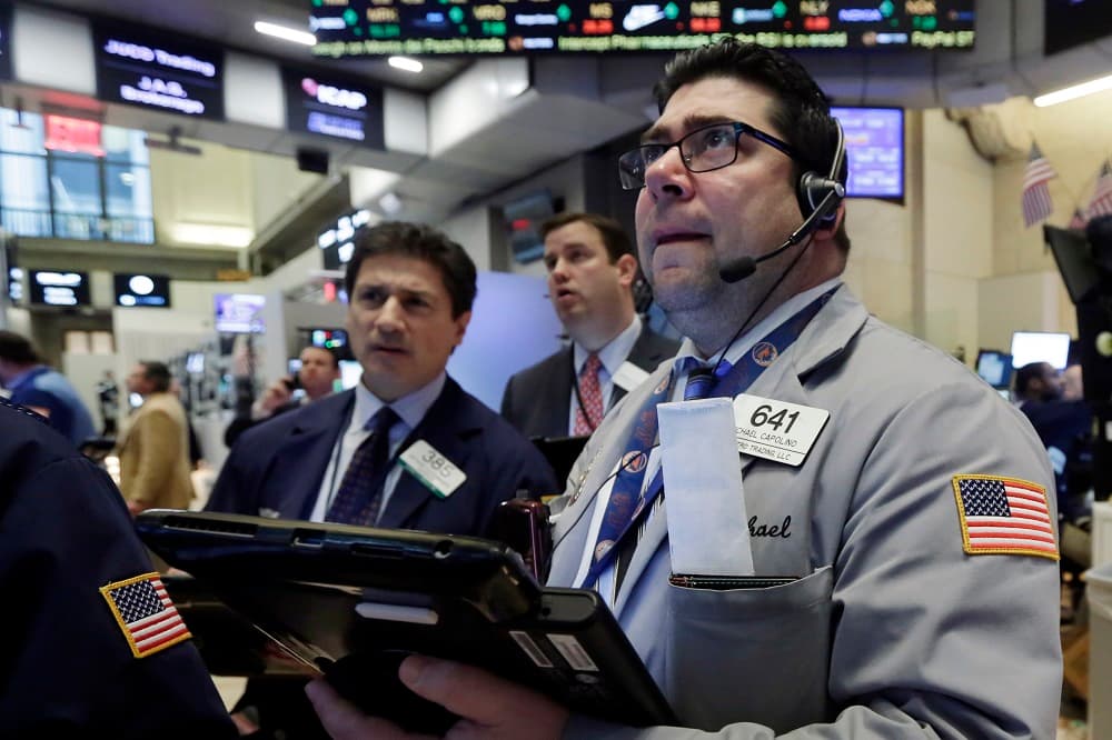 Wall Street vuelve a desplomarse