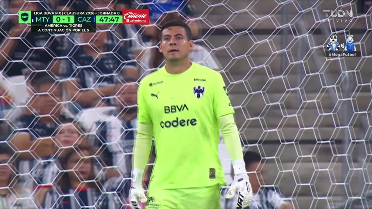 ¡La impresionante atajada con la que Luis 'Mochis' Cárdenas salva a Rayados!