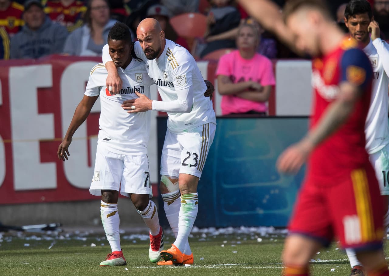 Latif Blessing le dio la ventaja al LAFC al minuto 33 y Benny Feilhber amplió los cartones al 47.