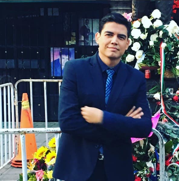 Orlando es muy profesional y un hombre muy talentoso, aún tiene muchos sueños de cumplir.