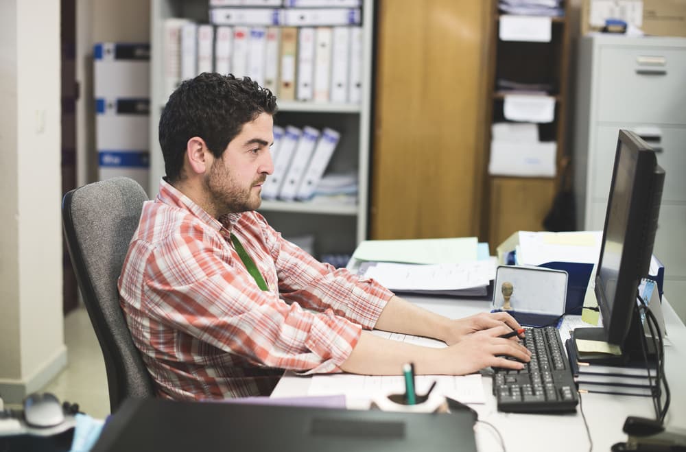 También con un gran sentido crítico para poder resolver todas las dificultades que surjan. Es el tránsito del trabajador perfecto.