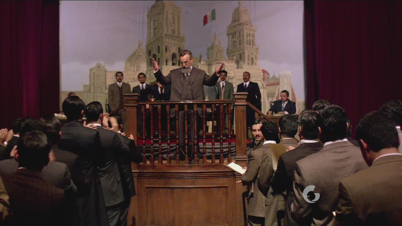 El 1º de Diciembre de 1916 en el Congreso, Carranza habla con los diputados y les entrega un proyecto de Constitución que él propone.