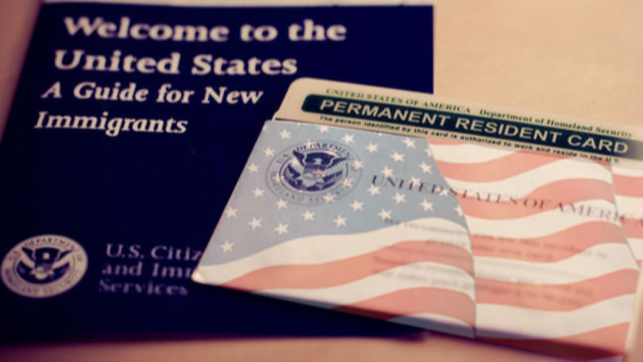 Historial criminal e impuestos dejaría fuera de la reforma migratoria a miles de indocumentados en California