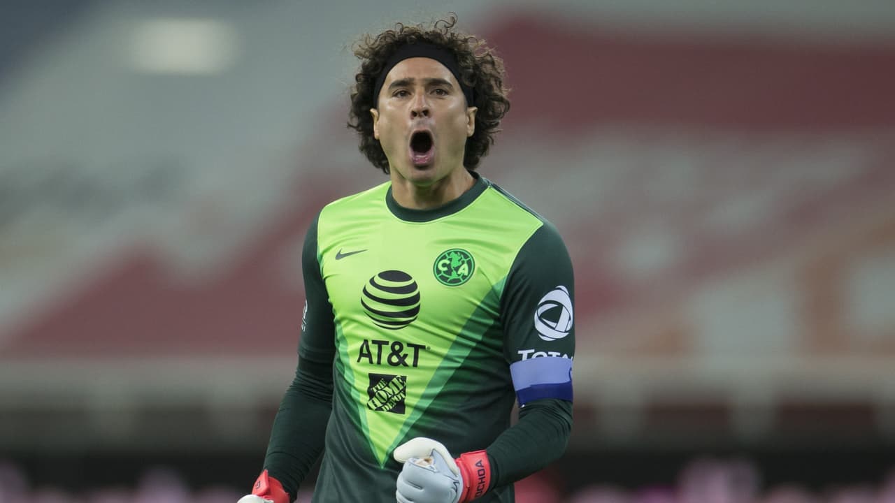 Guillermo Ochoa se sacó la espinita y troleó a Omar Bravo