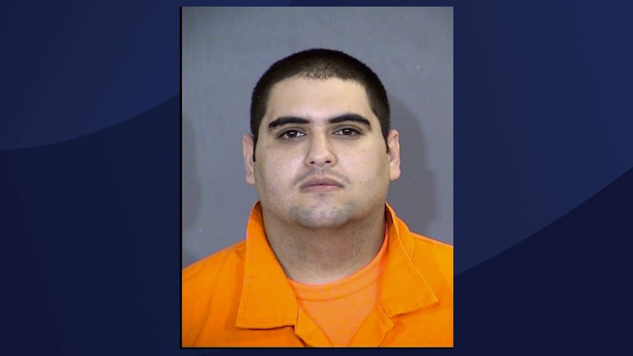 “Bernal-Robles se declaró culpable de un cargo de 
<b>posesión de una droga peligrosa (metanfetamina) para la venta</b>, un delito grave de clase 2, 
<b>y fabricación de una droga peligrosa (metanfetamina), </b>un delito grave de clase 2”, se lee en el comunicado de prensa se la Oficina del Fiscal General de Arizona. El joven 29 anos fue sentenciado a 5 años en el Departamento Correccional de Arizona.