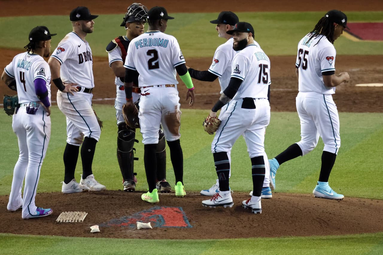 Con esto los Rangers toman ventaja en la serie 2 juegos a 1; el siguiente duelo será nuevamente en Phoenix el martes 31 de octubre.