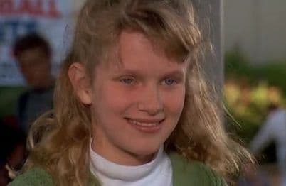 Su actuación como una niña tierna sería la clave para triunfar, debido a que un año después de estar en esta cinta, fue seleccionada para ser Maggie Sheffield, uno de los personajes principales de la serie noventera 'La Ninera'.