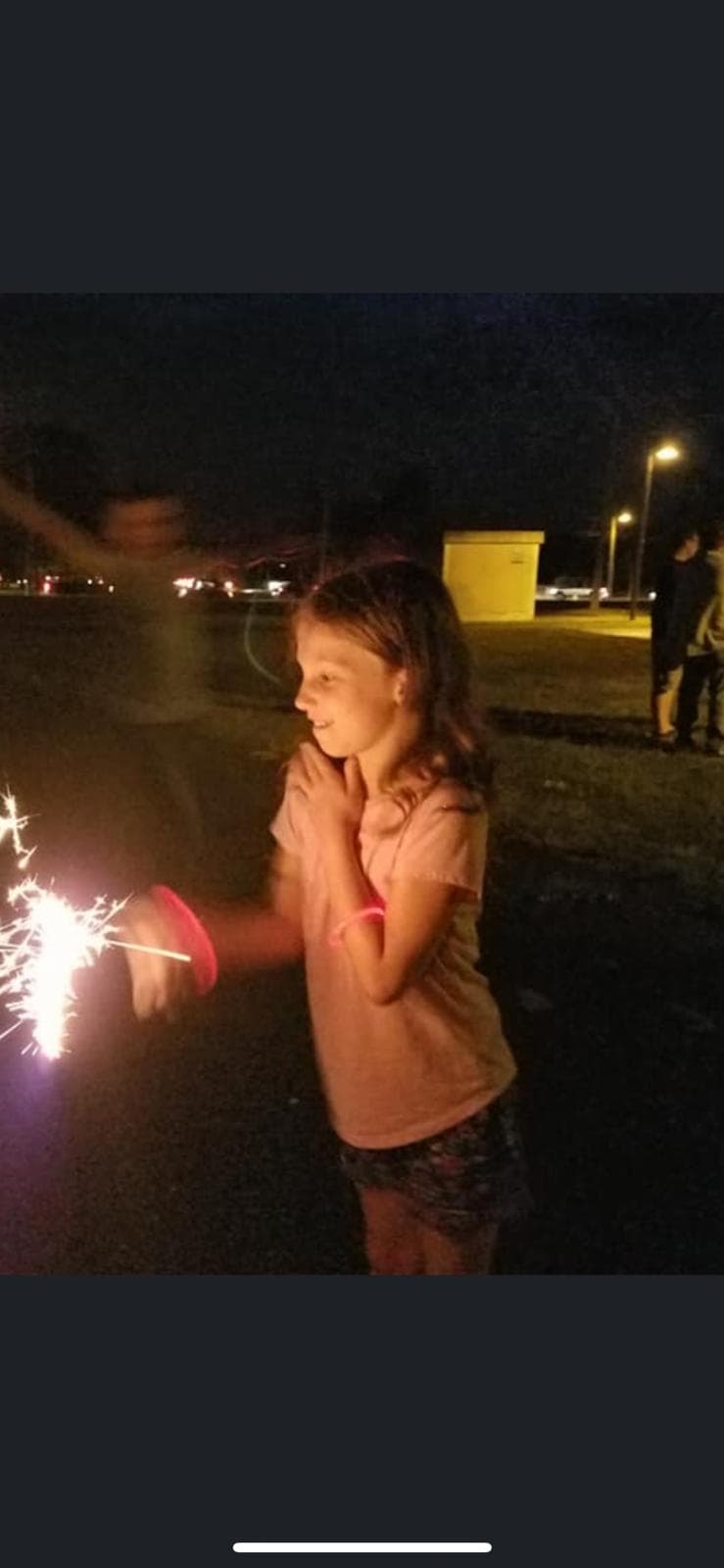Los amigos de la escuela la recuerdan como una niña feliz.