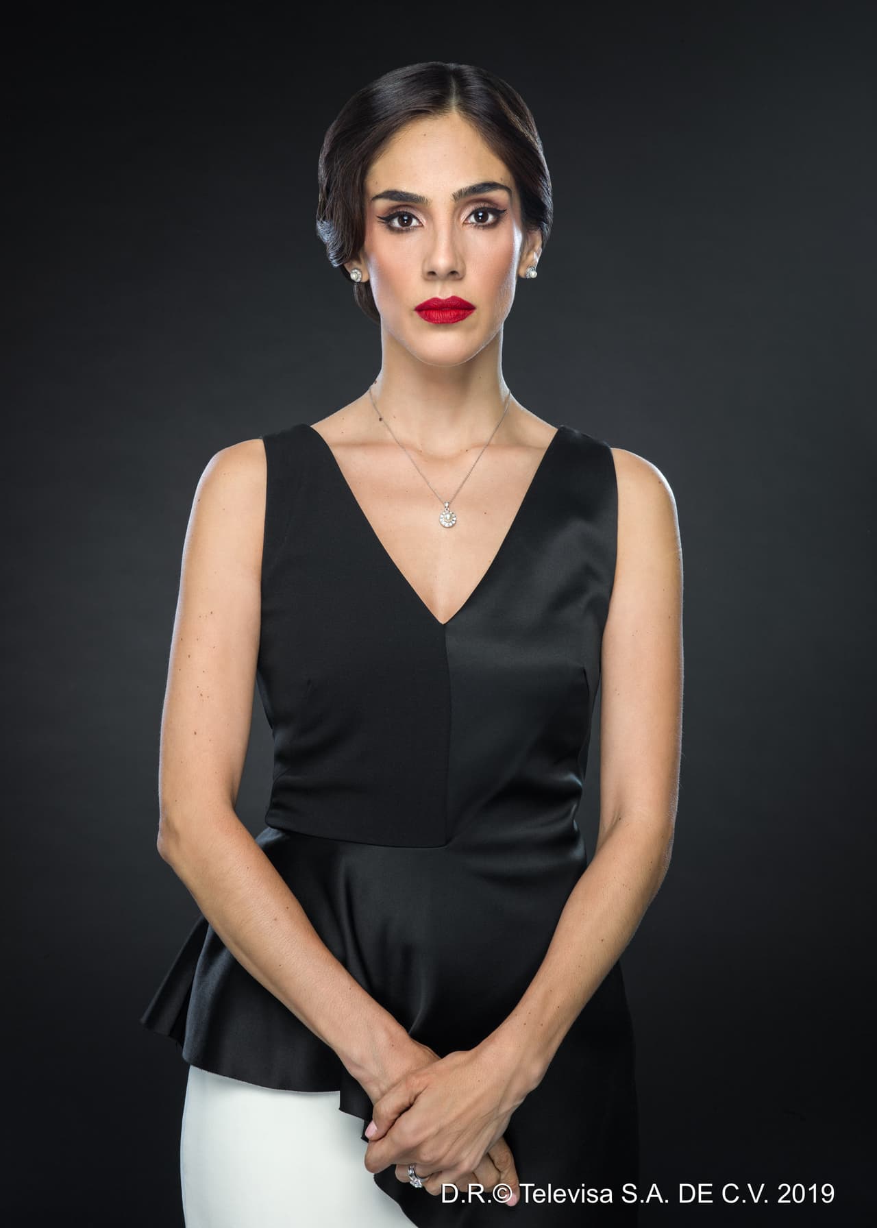 No te pierdas el próximo 16 de septiembre el nacimiento de una nueva villana con las gemelas Paola y Paulina en la nueva versión de 
<b>La Usurpadora</b> a las 9PM/ 8C por Univision.