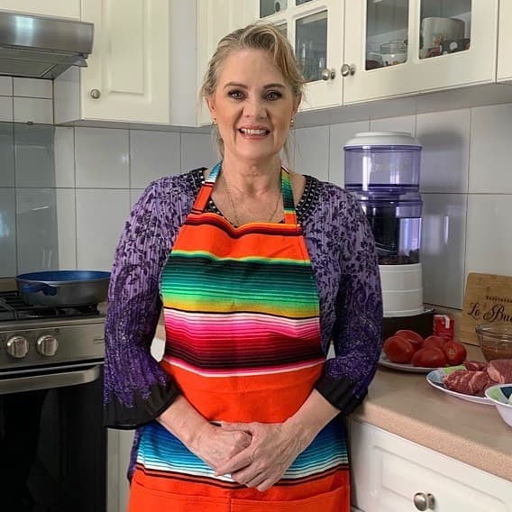 Buenfil insistió que nunca pensó que le pegara quien menos esperaba: "Tú dices: 'Te acabo de ver la semana pasada, en un programa. Tú sabes de mi vida. Conociste a mi mamá'".