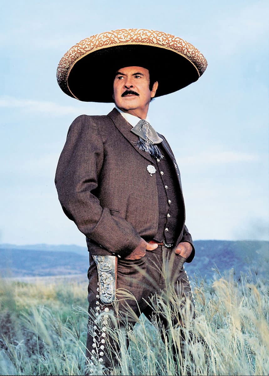 Don Antonio Aguilar es otro de los grandes íconos de la música mexicana y le heredó el talento a su hijo Pepe Aguilar.