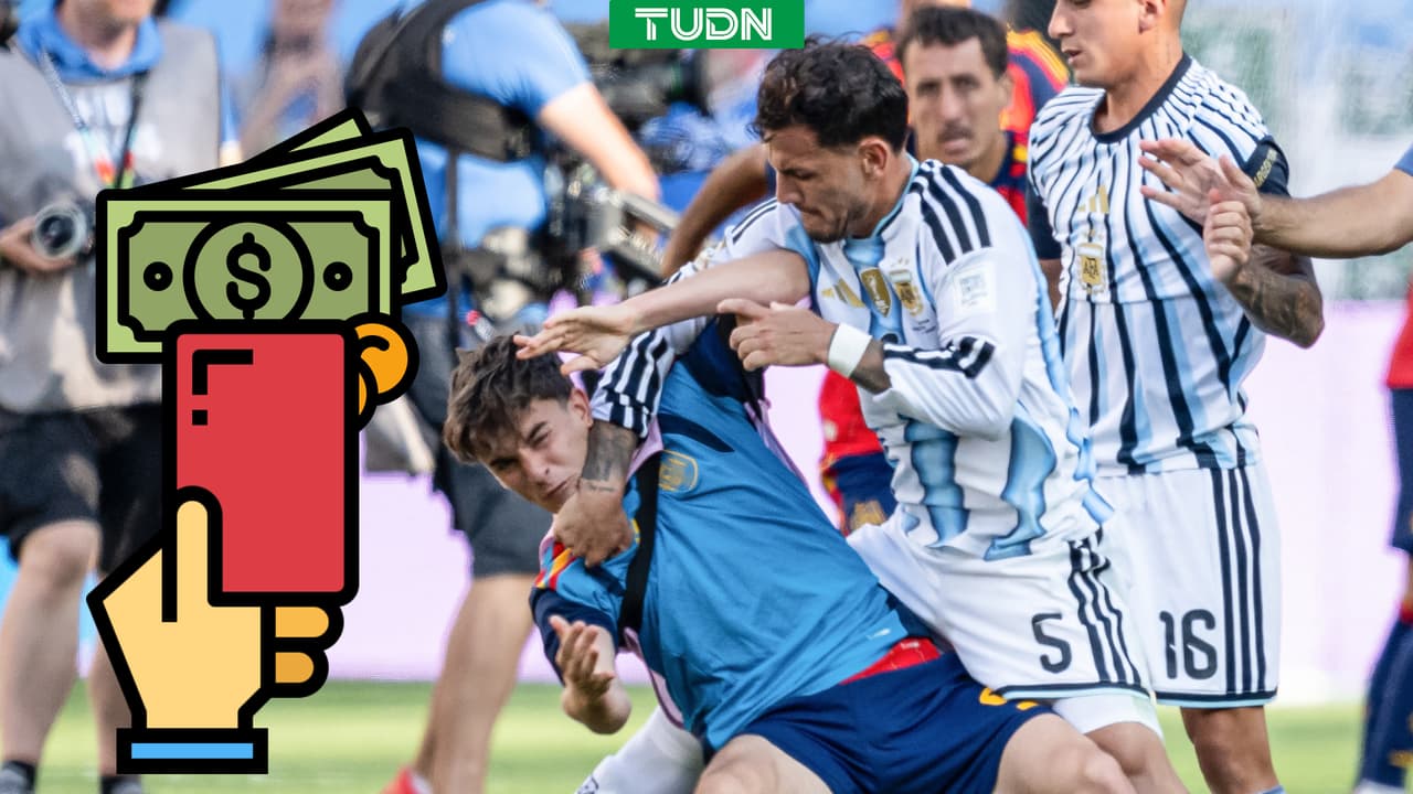 ¡Dura sanción! FIFA no perdona a Paredes por la bronca en la final