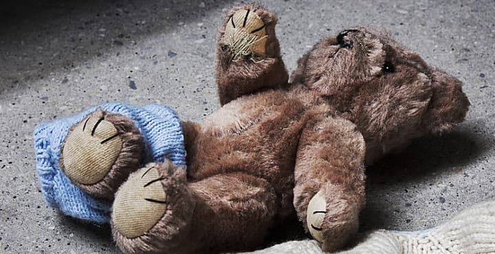 La niña advirtió a familiares y conocidos lo que Welch le hacía por lo que se inició una investigación.