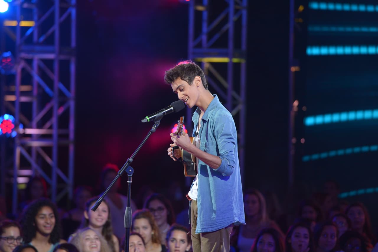 We are drooling over Sebastián. Lo que no tiene en peso, lo tiene en talento.