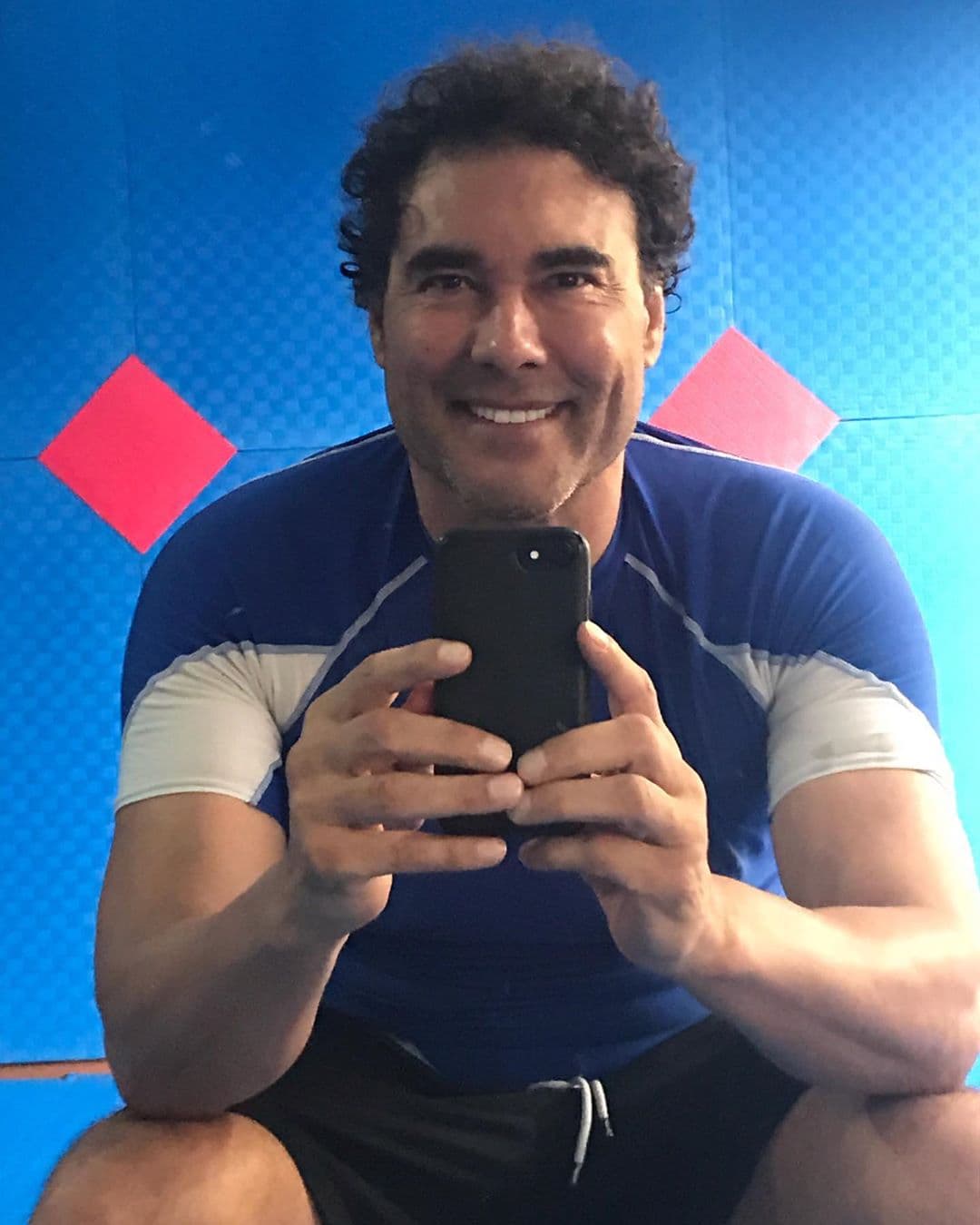 Al actor no solo no le importan demasiado las críticas, también dice que no cree que su nuevo estado físico le haga perder nuevos proyectos laborales porque asegura que él no se "vende" desde ese aspecto.
<br>