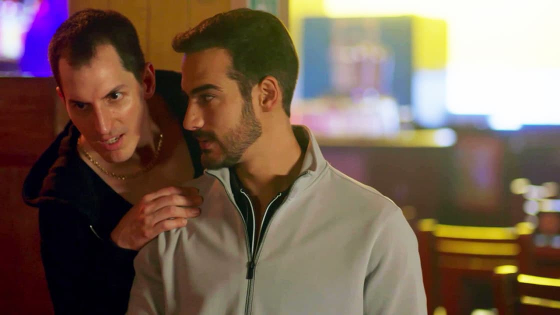 Bruno aprovecha los 'servicios' de 'El Negro' | Mi Verdad Oculta | Capítulo 42