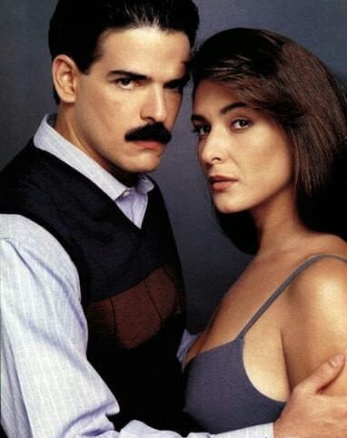 Con 'Tentaciones' (1998), Lorena provocó escándalo: su personaje se enamoraba de su medio hermano que además era sacerdote. Por la fuerte temática que abordaba, la telenovela fue sacada del aire a las 4 semanas de su estreno.