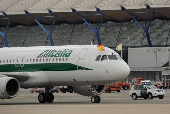 29 de agosto de 2008- Presamente dos semanas antes de la caída de Lehman Brothers, la línea aérea Alitalia se declaró insolvente y solicitó pasar a una administración especial de las empresas de servicios públicos en quiebra.