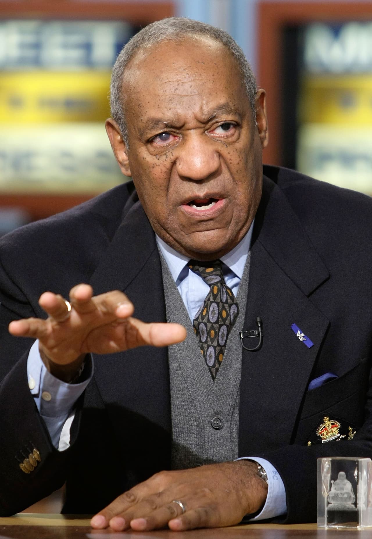 El 30 de diciembre de 2015 Bill Cosby fue inculpado por primera vez por un caso de abuso sexual.