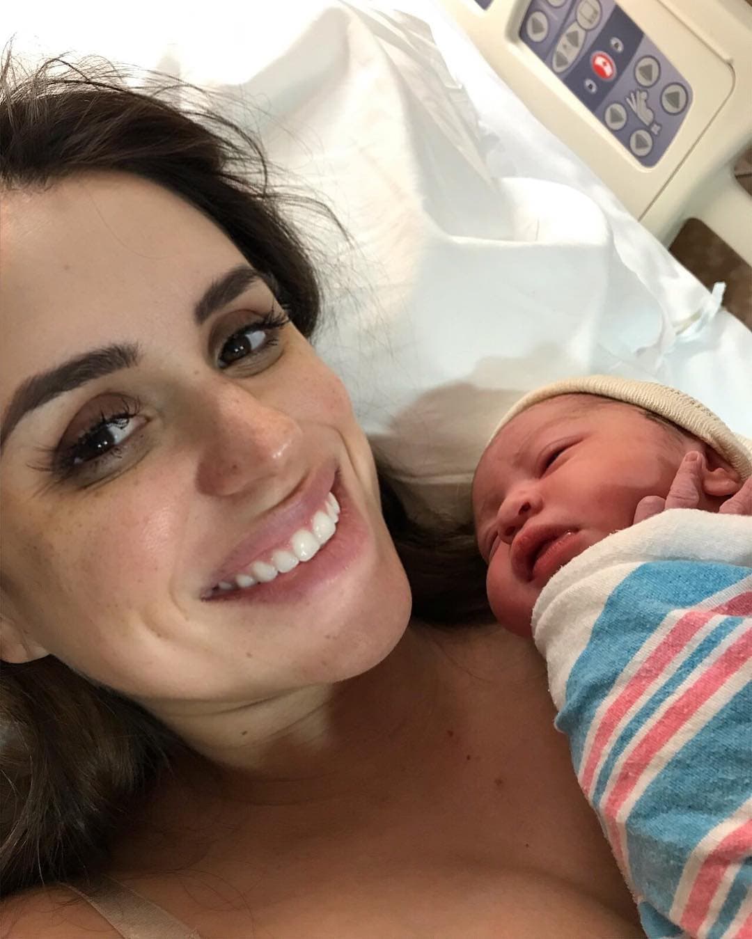 La presentadora de noticias recibió a la pequeña Chloé Sophia el 2 de febrero de este año.