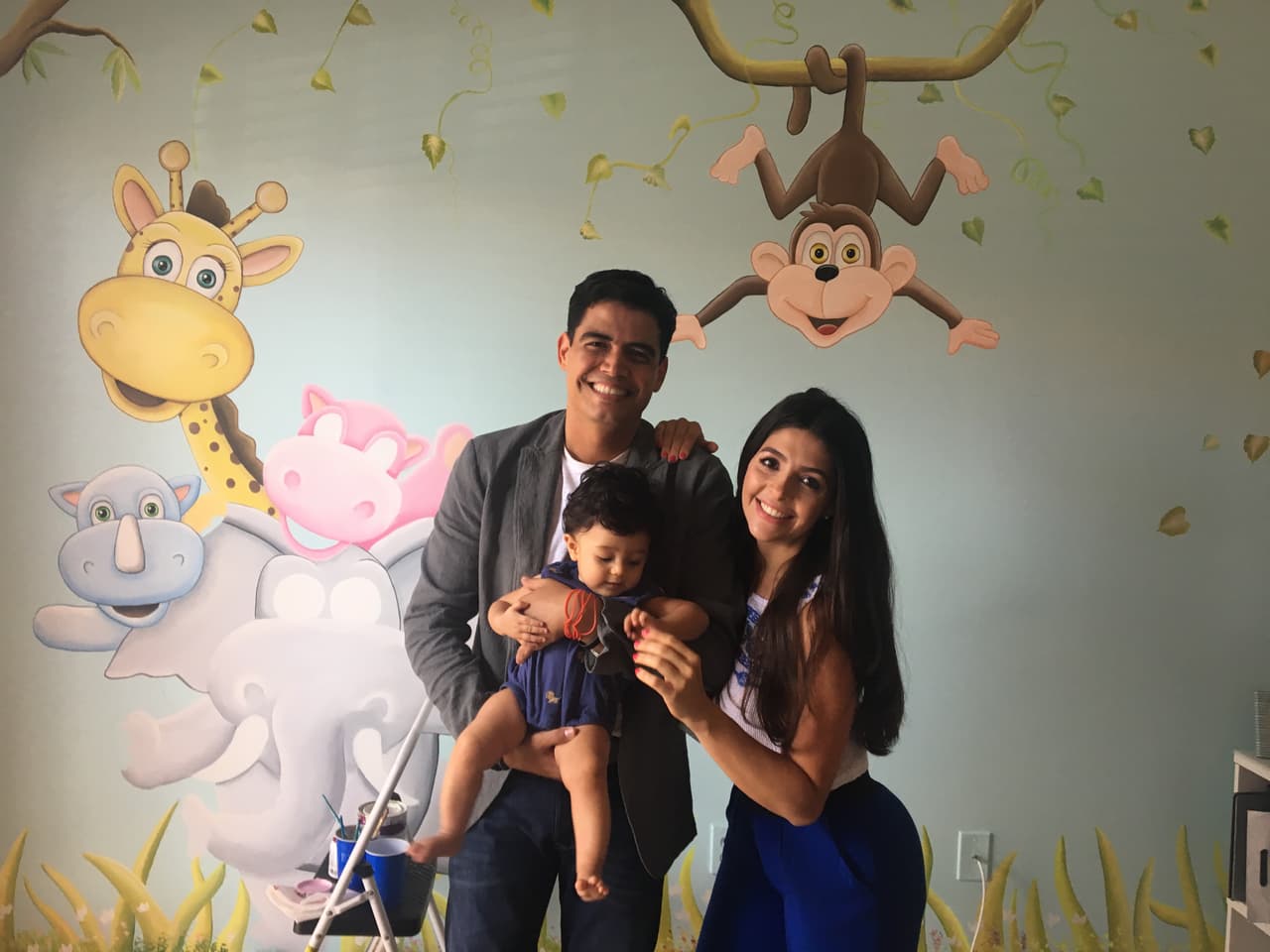 Las manitas del mico (changuito) sostendrán la televisión para no perderse de las exclusivas de 'Código Segura'.