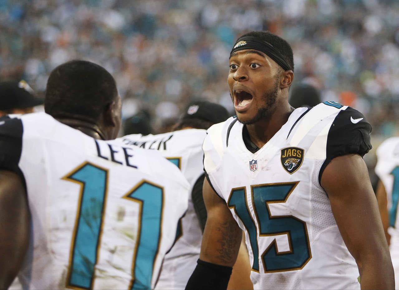 Allen Robinson recibió los dos pases de touchdown de Blake Bortles y los Jaguars dieron la campanada al vencer en casa 23-20 a los Dolphins.
