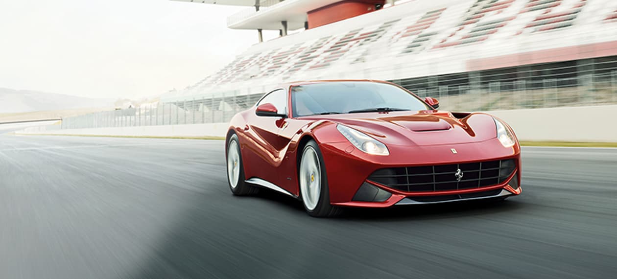 Puesto 5: Abre el ranking la Ferrari F12 Berlinetta, un auto que tiene más en común con los “muscle cars” de lo que se pueden imaginar algunos. Según CarBuzz, “la única razón por la que no se lo puede considerar un verdadero muscle-car es porque es italiano.