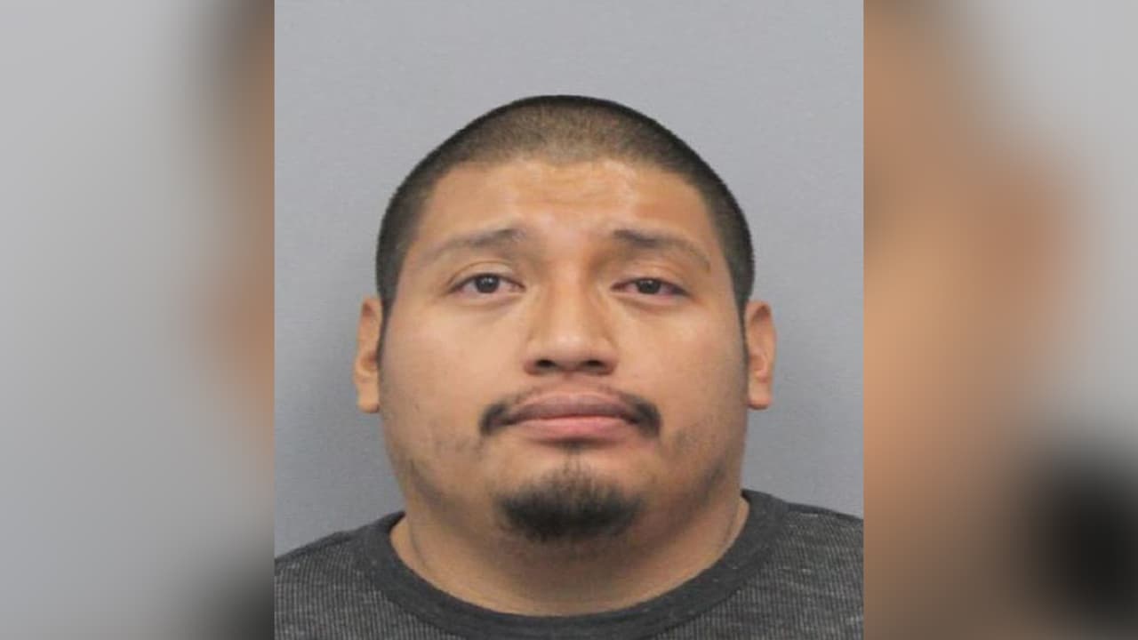 Domingo Sabaj-Ola, enfrenta cargos de DUI y fianza de $100.