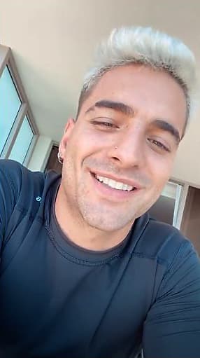 Dos años más tarde (2014), se rumoró que Belinda y Maluma habían sido pareja. Aunque nunca confirmaron su noviazgo, el colombiano sí reveló que había tenido algunas citas con la cantante. Este fin de semana compartieron un Instagram Live en el que se les vio compartiendo recuerdos, e incluso cantaron a capella la canción 'Hoy tengo ganas de ti'; él se despidió de ella diciéndole "ratoncita".