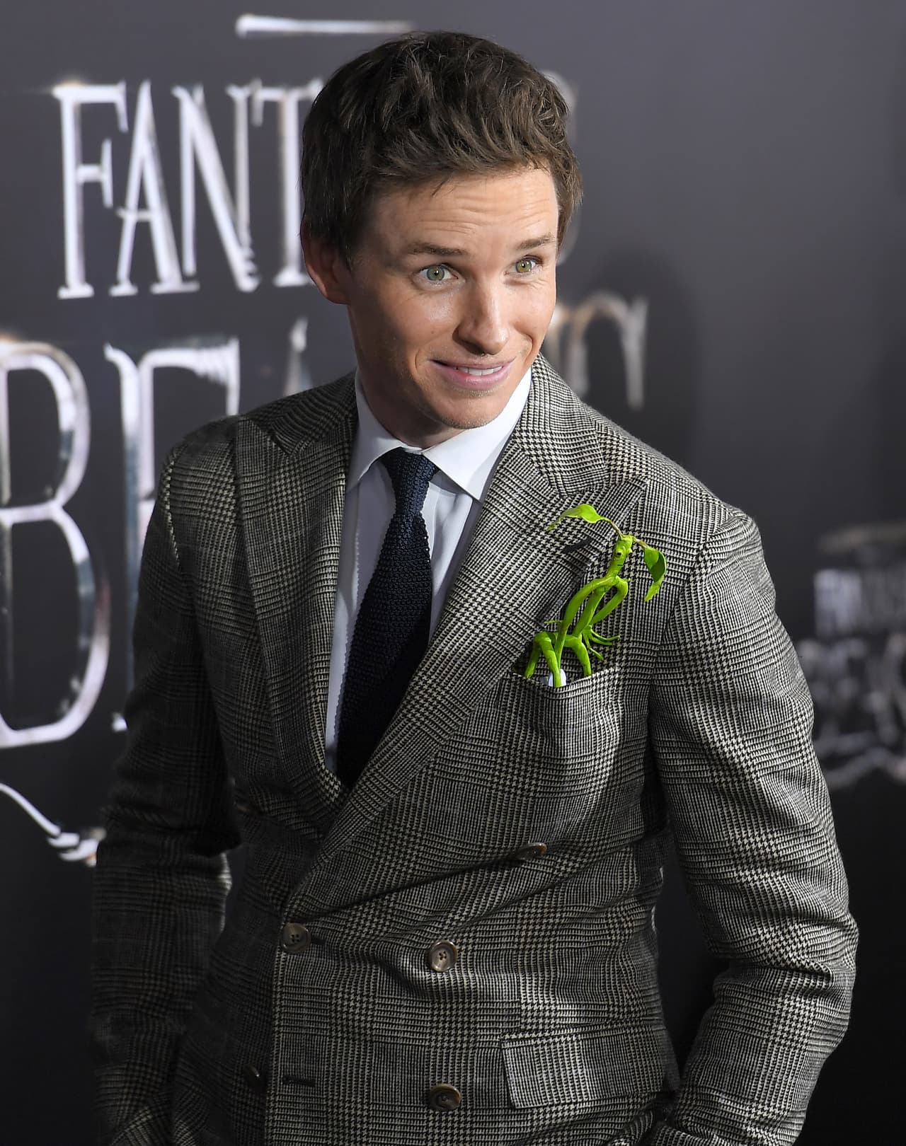 Eddie y su pequeño amiguito