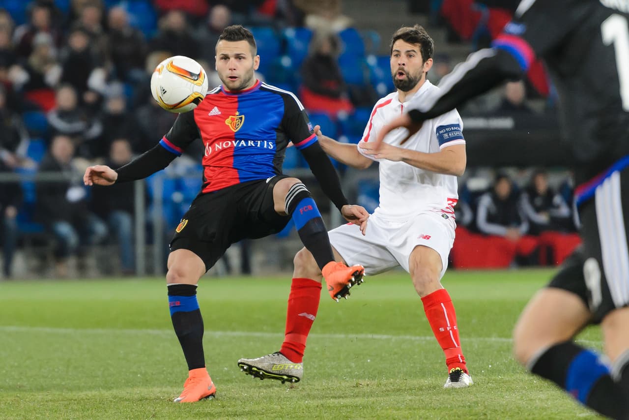 Sevilla y Basilea empatan y dejan todo para la vuelta en Liga Europa 