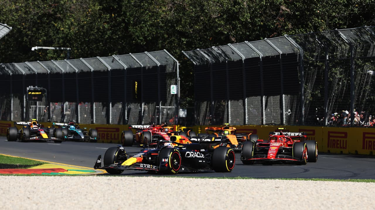 Verstappen y Hamilton abandonan Gran Premio de Australia
