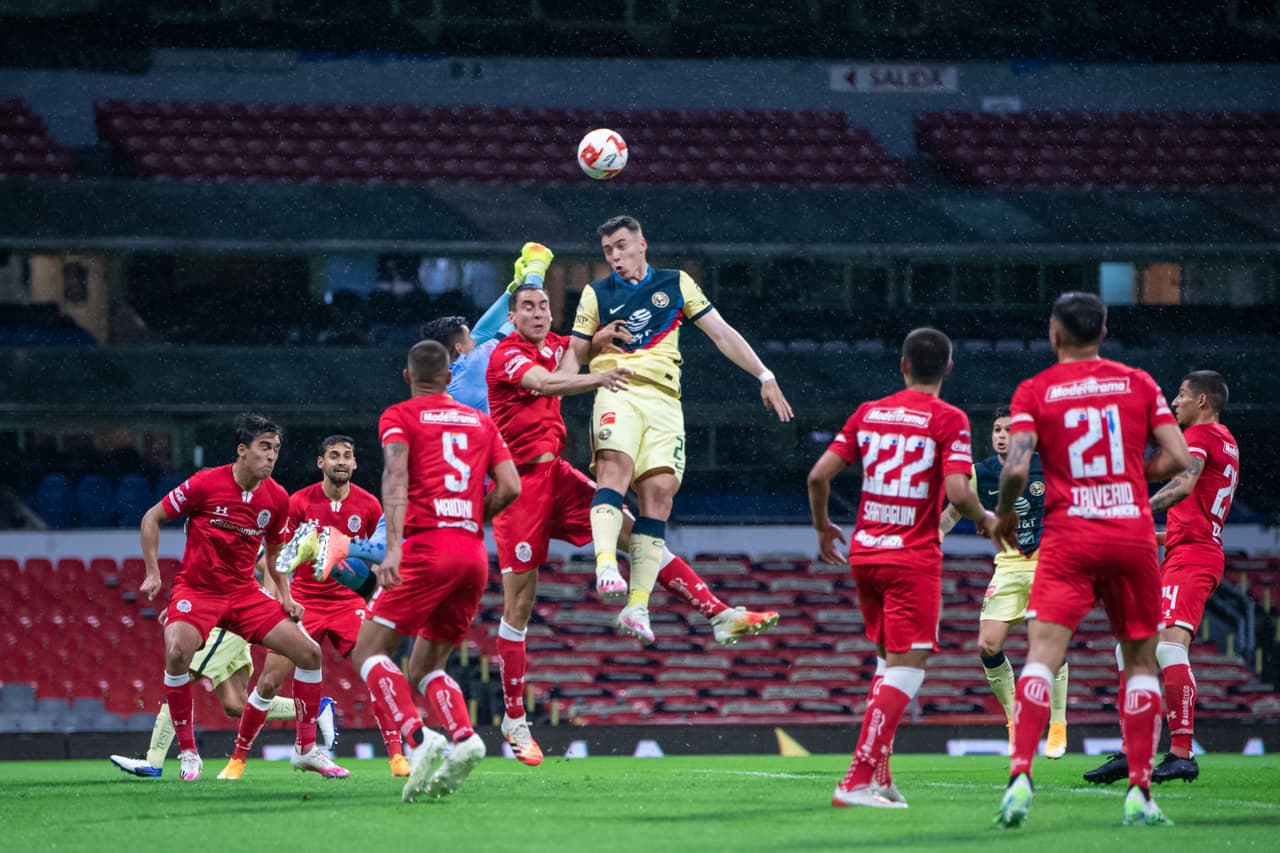 América recibirá a las Chivas en el Clásico del futbol mexicano y Toluca recibirá a Santos la J11.