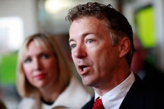 Rand Paul fue atacado por un vecino en su residencia de Kentucky.