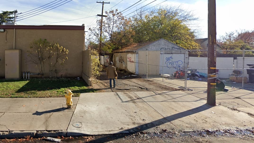 Muere una persona y otra queda hospitalizada tras ser atropelladas en un callejón en Modesto