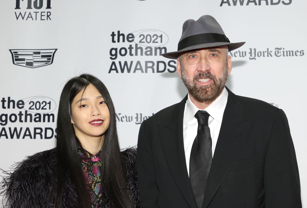 <b>Nicolas Cage</b>
<br>El actor de 'Ghost Rider' y 'The Rock' anunció que este 2022 se convertirá en padre por tercera vez a sus 58 años. Este será su primer hijo con quien es su quinta esposa, Riko Shibata de 27 años.