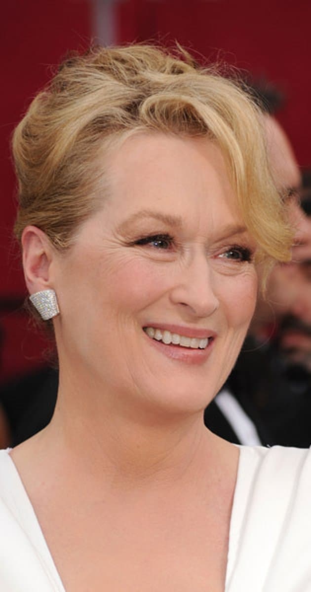 La reina absoluta de las pantallas es Meryl Streep (1949) y el paso del tiempo no ha hecho mella en sus facciones, por el contrario, solo imprimen más carácter a su belleza memorable.