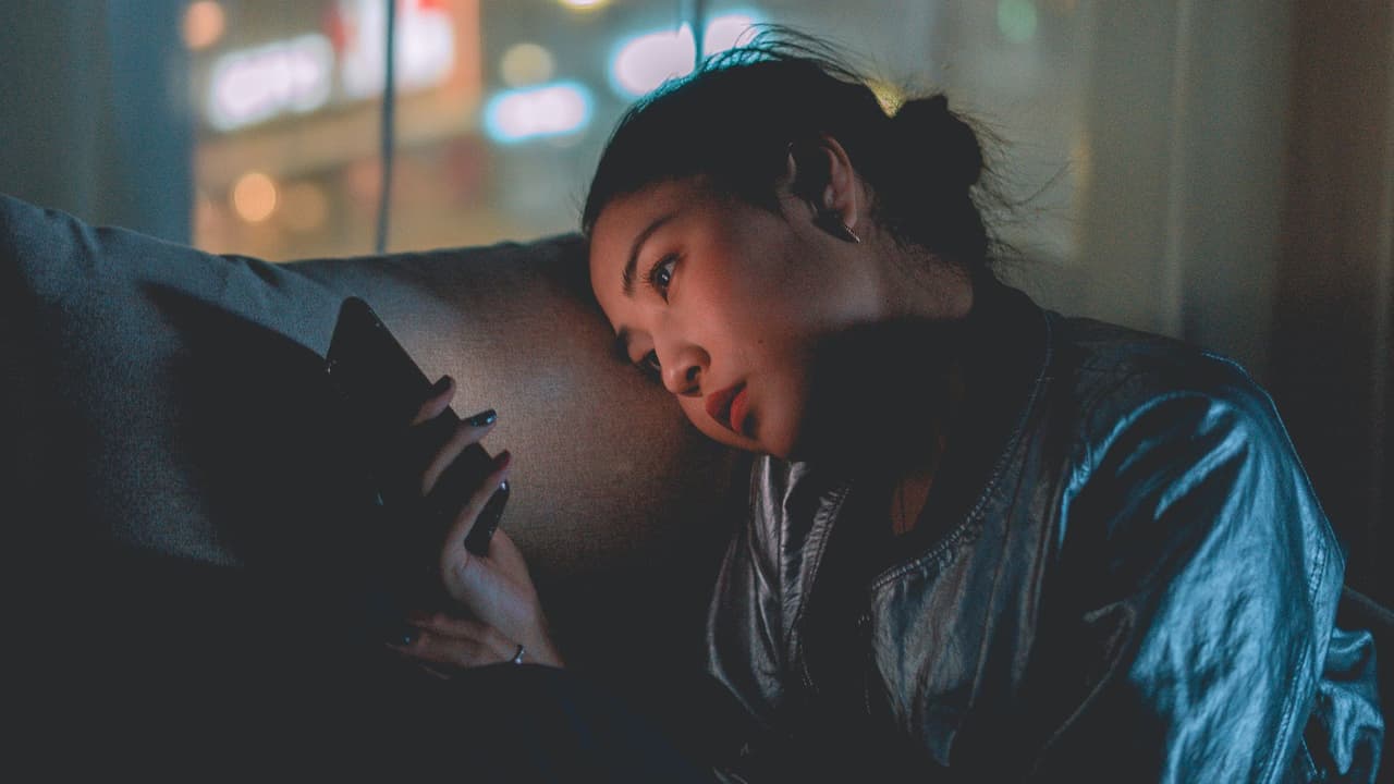 Qué es la sextorsión y cómo protegerte de este delito