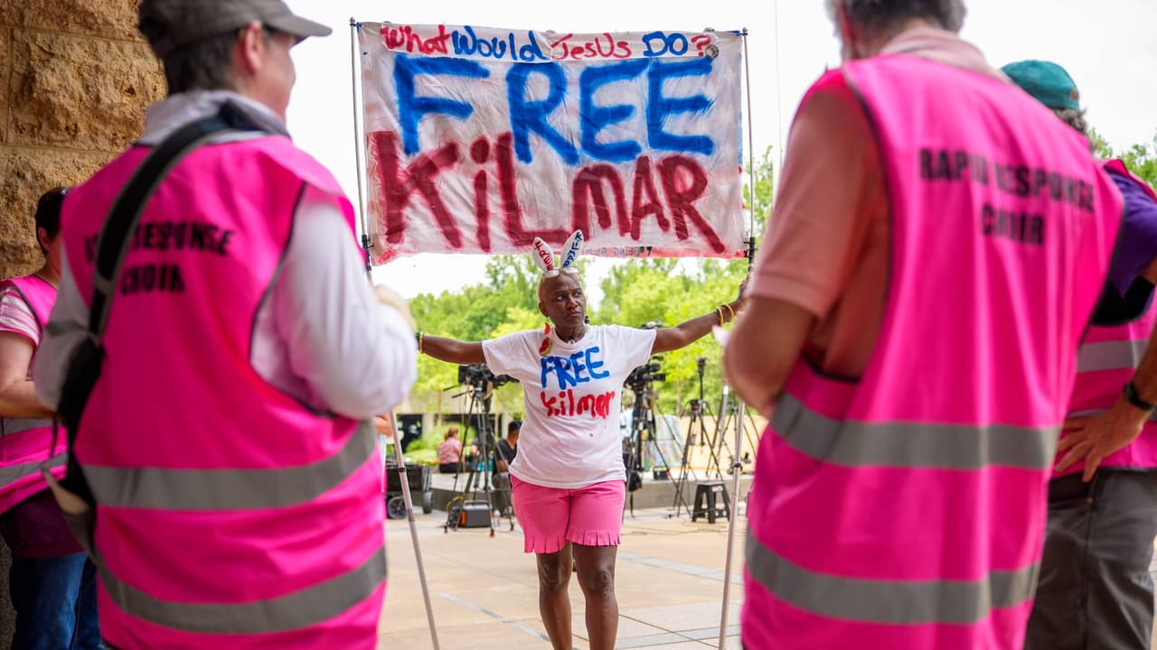 Manifestantes en Maryland exigen la repatriación inmediata de Kilmar Ábrego