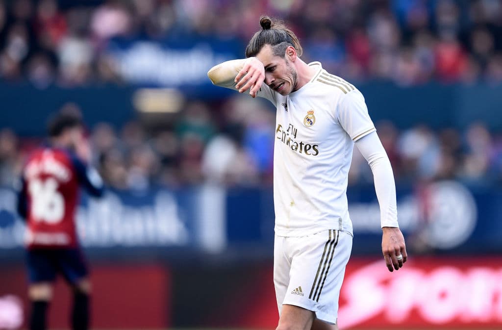 Isco, Sergio Ramos, Lucas Vázques y Jovic dieron la victoria al Real Madrid sobre el Osasuna 4-1. Un acto que llamó la atención fueron las carteras que los fanáticos del Osasuna aventaron al campo como protesta hacia la directiva del club.