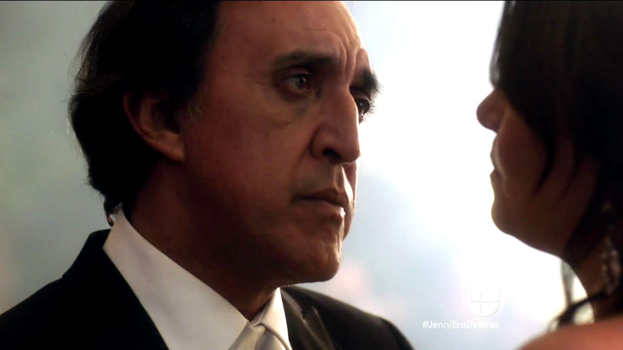 Gabo conoce perfectamente a Jenni y sabe que no es completamente feliz.