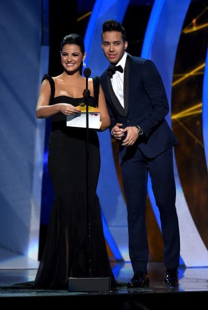 Maite Perroni y Prince Royce presentaron la categoría de Mejor nuevo artista.