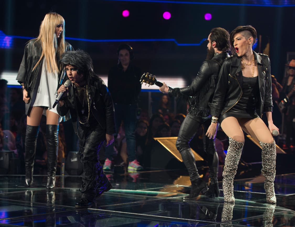 Gran lluvia de estrellas se dio cita, Carlos Rivera, Julión Álvarez, Ricardo Montaner, Moderatto, Kumbia All Starz y La Sonora Dinamita formaron parte de los musicales. La gran sorpresa de la noche fue el reencuentro de Pee Wee con los Kumbia All Starz, quien por desgracia fue el primer capitán eliminado junto con la Familia Gómez.