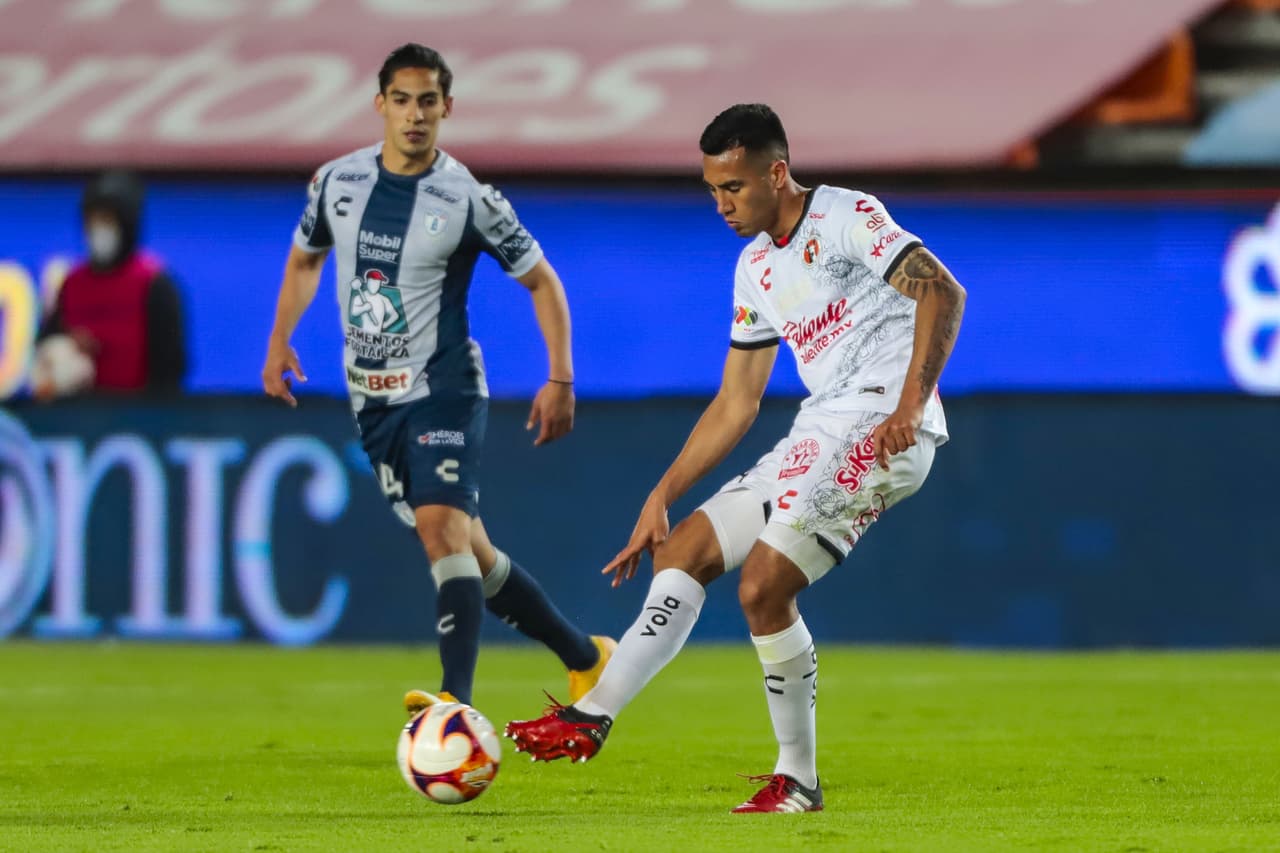 Con goles de Ismael Sosa y Kevin Álvarez, Pachuca rompe la maldición y logran vencer 2-1 a Tijuana.Pachuca pasa del último lugar al penúltimo y Xolos se queda con la octava plaza.