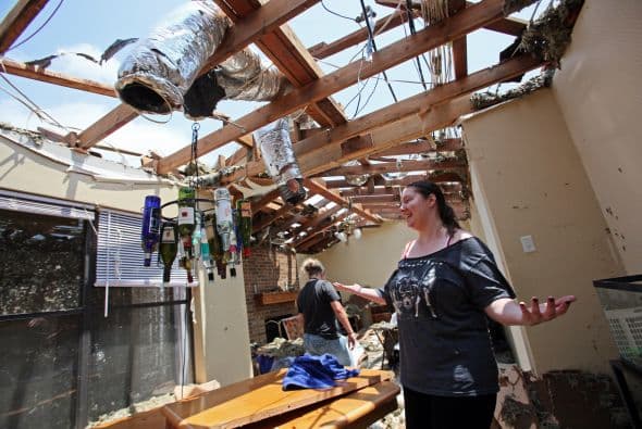 Tras el paso de un tornado en el norte de Texas, el saldo fue de 6 muertos, más 125 de heridos y 250 damnificados. Además otros 15 tornados impactaron la región. Ver toda la información